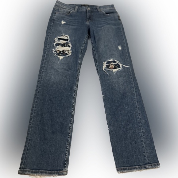 Silver Jeans High Rise Dark Wash Distressed Avery Jeans 29x29 straight leg - Picture 1 of 10